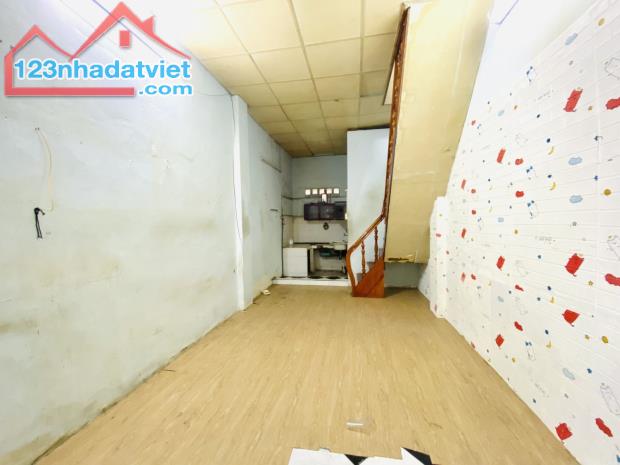 Bán nhà Lý Thái Tổ, 3.5Mx9M, Phường 1, Quận 3 chỉ 3.25 tỷ - 1