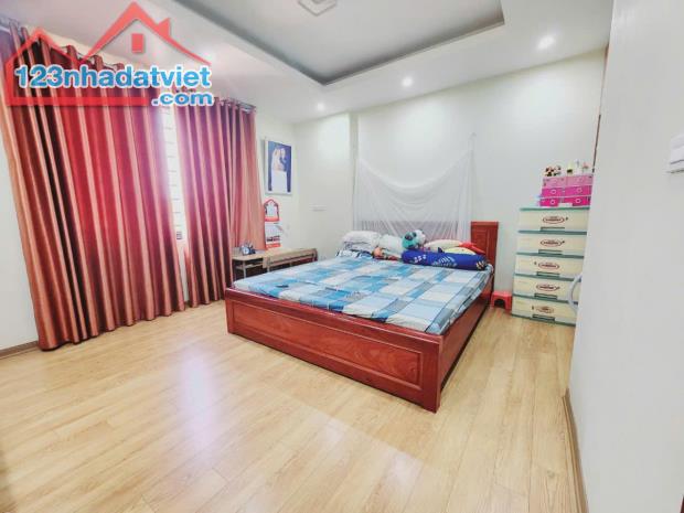 BÁN NHÀ LÔ GÓC 5 TẦNG DỌC BÚN VĂN KHÊ, DT 40/60M GIÁ NHỈNH 15 TỶ, KINH DOANH VP - 2