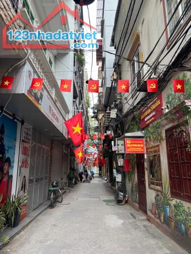 ÔNG ÍCH KHIÊM BA ĐÌNH - MẢNH ĐẤT VÀNG CÒN SÓT LẠI - 3