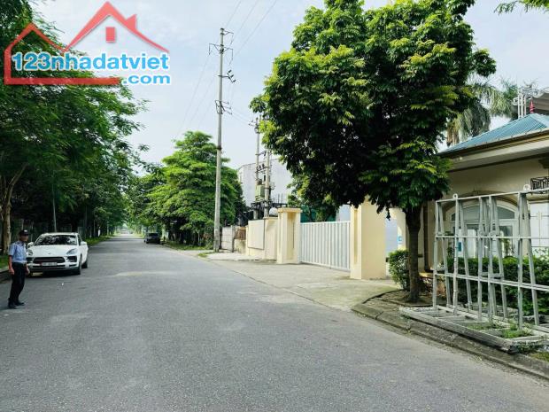 BÁN NHÀ XƯỞNG TẠI KCN PHÚ NGHĨA CHƯƠNG MỸ 8.050M2 GIÁ 80,5 TỶ
