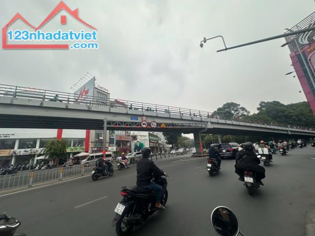 THU 900TR/NĂM NGON LÀNH BỎ VỐN HƠN 16 TỶ XÍU NGAY ETOWN CỘNG HÒA CHỐT GẤP CHÍNH CHỦ