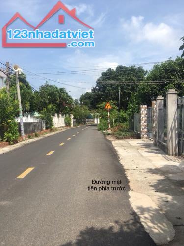 Bán 236m đất hai mặt tiền đường nhựa có 150 m thổ cư - 1