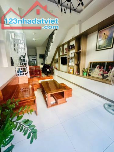 NHÀ 3 TẦNG HẺM BỬU ĐOÁ 44M2, NGANG 3,6M, 4PN, GIÁ CHỈ 3 TỶ 650
