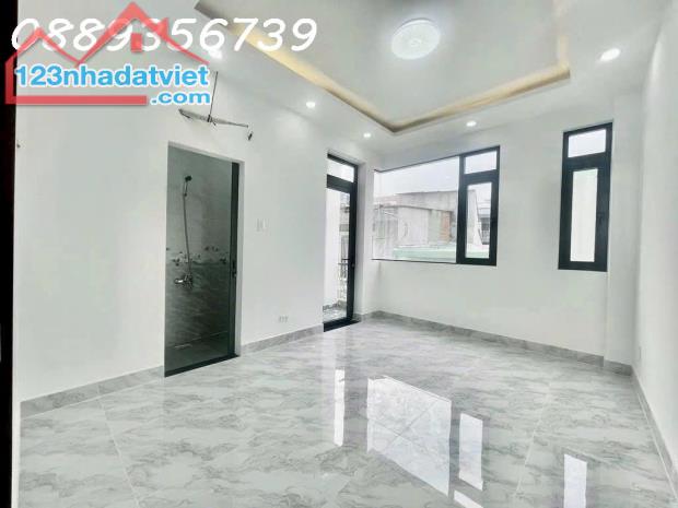 BÁN GẤP NHÀ CĂN GỐC MỚI XÂY 3 TẦNG + SÂN THƯỢNG ĐÚC BTCT – GẦN CHỢ SÁNG BÙI MINH TRỰC