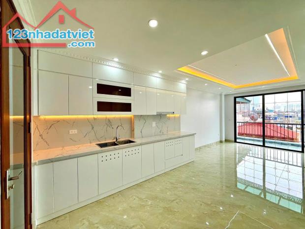 CẦU GIẤY - 43M x 6T THANG MÁY - MT 4M - GARA - Ô TÔ ĐỖ 24/24