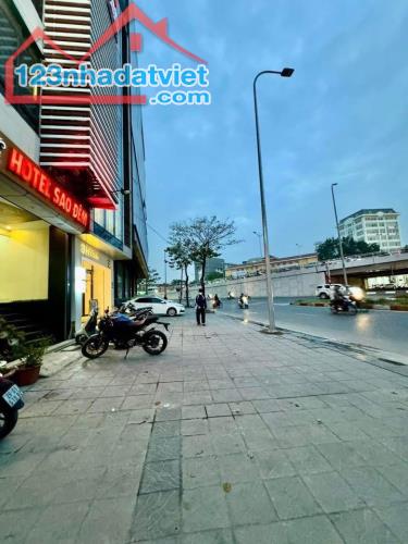MẶT PHỐ XUÂN THỦY - 72M x 7T THANG MÁY - MT 5.1M - MẶT PHỐ BỀ THẾ - VỪA Ở VỪA CÓ DÒNG TIỀN