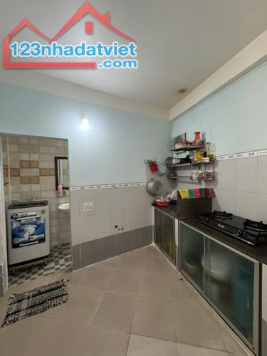 CHO THUÊ NHÀ 3 TẦNG HẺM OTO ĐƯỜNG CAO ĐÀI - PHƯƠNG SƠN
- Diện tích 45.4m2 full ODT
- - 4
