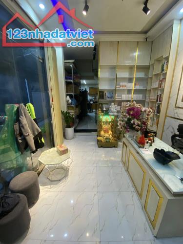 ♣ Nhà Góc kiệt 40m ra Điện Biên Phủ, 42m2, 3 tầng sạch đẹp, 3.15 tỷ - 1