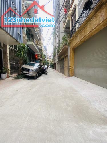 Bán nhà - phố Kim Đồng - 60m2 - 5 tầng - thang máy - 3 bước ra đường Giải Phóng