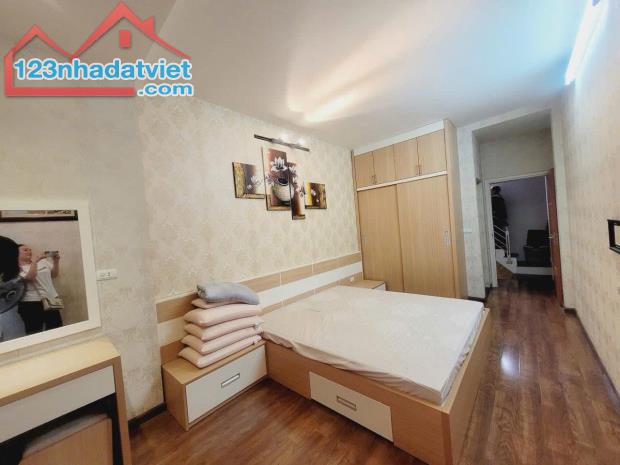 Bán nhà Tôn Đức Thắng phân lô sát phố - 2 thoáng 30m 5 tầng giá 7.6 tỷ - 1