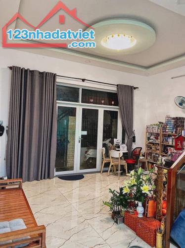 # Nhà Kiệt 3m Hoàng Diệu, 66m2, ngang 5.4m, 3 tầng kinh doanh, 4.2 tỷ - 2