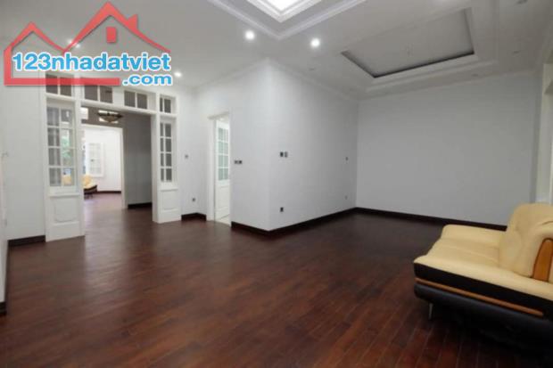 BIỆT THỰ QUẢNG AN TÂY HỒ - KHU VỰC  NGƯỜI NƯỚC NGOÀI SINH SỐNG - DÂN TRÍ CAO - 2