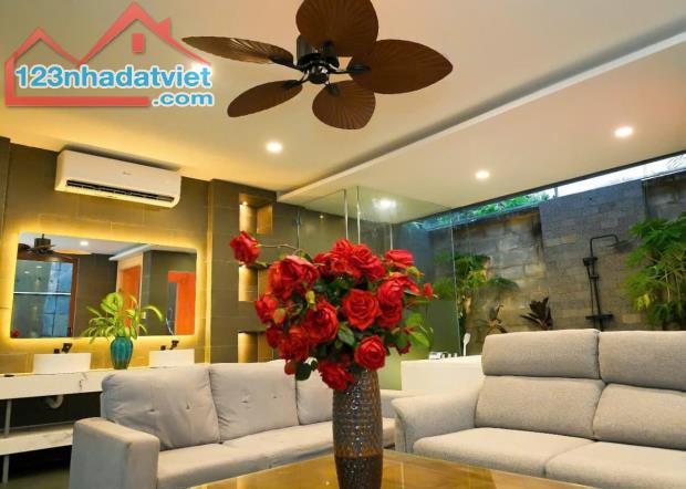 Bán Gấp VILLA Nghỉ Dưỡng Sân Vườn Hồ Bơi Đường Số 2 700m2 56,5 Tỷ TL - 1