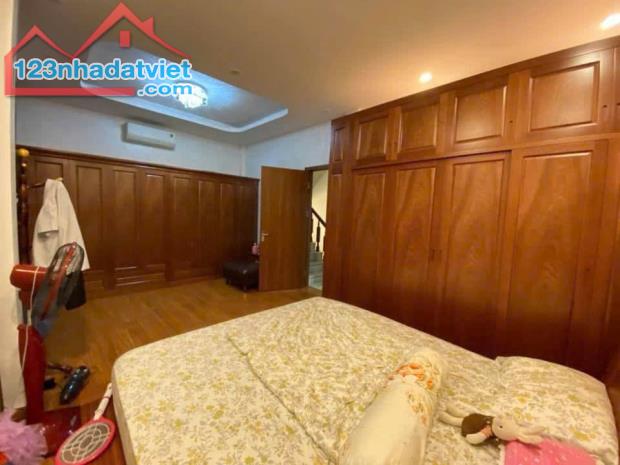 Thái Thịnh - Nhà đẹp full nội thất xịn, mặt tiền rộng, thoáng sáng - 1