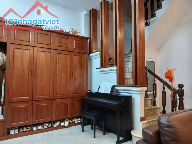 Thái Thịnh - Nhà đẹp full nội thất xịn, mặt tiền rộng, thoáng sáng - 3