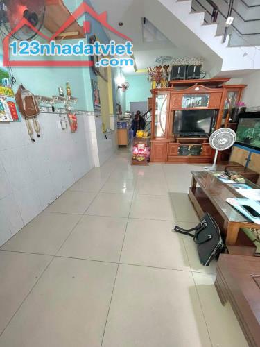 NHÀ ĐẸP 2 TẦNG SÁT CHỢ PHẠM ĐĂNG GIẢNG GẦN M1 GIÁP TÂN PHÚ - 53M2 (4x13.5). CHỈ NHỈNH 4 TỶ - 1