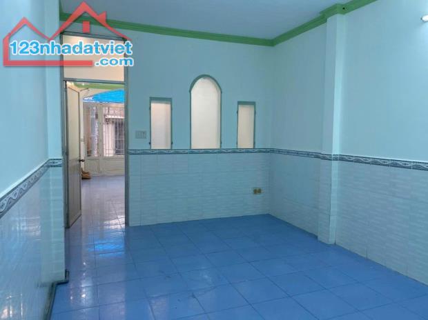 BÁN NHÀ GẦN ĐẦM SEN, LẠC LONG QUẬN, QUẬN 11, 68m2, SÁT HXH, HƠN 5 TỶ - 3