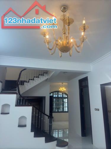 Bán nhà liền kề KĐT Định công – 118m2 x mặt tiền 6,6m – giá 33 tỷ - 1