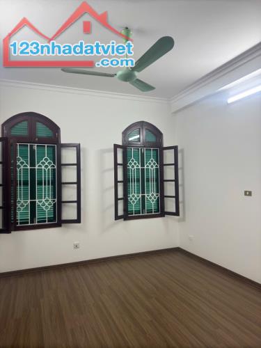 Bán nhà liền kề KĐT Định công – 118m2 x mặt tiền 6,6m – giá 33 tỷ - 3