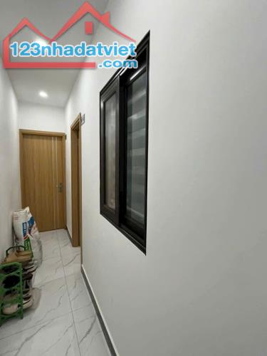 CHDV VŨ NGỌC PHAN - 10 PHÒNG FULL ĐỒ - DT 40TR/THÁNG - DT 47m2 4T MT 3.6m Giá 9.5 tỷ - 2