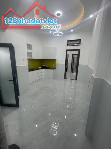 HXH LT - BÙI MINH TRỰC P5 QUẬN 8 - NHÀ MỚI - 4X19,5M VUÔNG NỞ NHẸ - 4 TẦNG BTCT - 7T NHỈNH - 2