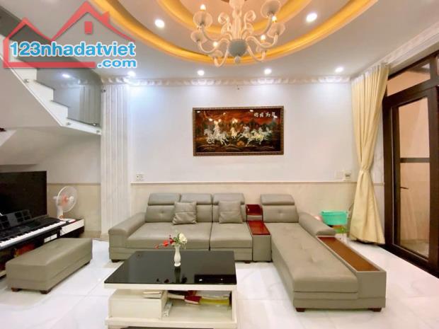 Siêu phẩm giá rẻ, nhà đẹp full nội thất - 3