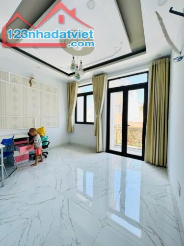 Siêu phẩm giá rẻ, nhà đẹp full nội thất - 5