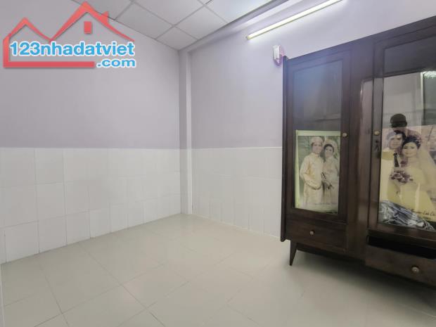 NHÀ BÁN THỐNG NHẤT GV - GẦN ST LOTTE & KDC CITYLAND NG.V.LƯỢNG - DT 65M² - 2 TẦNG - 4