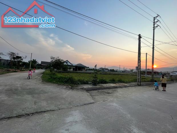 BÁN ĐẤT ĐẤU GIÁ NGHI YÊN LÔ GÓC 2 HAI MẶT TIỀN - 1