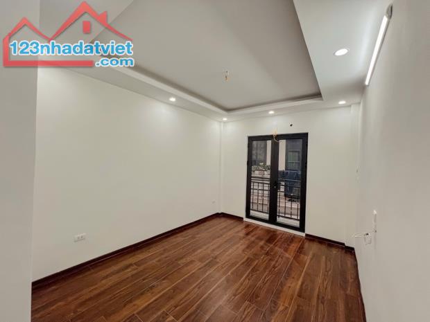 BÁN NHÀ ĐẸP MỚI TINH – HOÀNG MAI, HOÀNG VĂN THỤ – THANG MÁY – 3 BƯỚC RA PHỐ  Giá: 7,6 tỷ – - 3