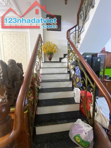 *Bán Gấp Nhà Đ số 8 khu phân lô cao cấp 68m2 hẻm 10m 4 Tầng Nhỉnh 5 tỷ - 3