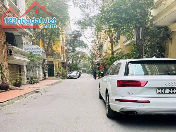 BÁN NHÀ PHỐ HUỲNH THÚC KHÁNG - 68M² x 5 TẦNG - PHÂN LÔ Ô TÔ TRÁNH - KINH DOANH - GIÁ 25,9