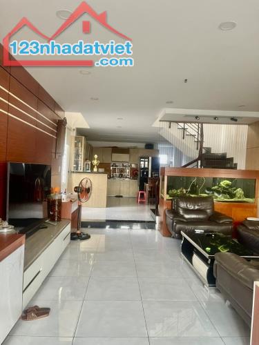 NHÀ BÌNH QUỚI 2 MẶT TIỀN - HẺM XE TẢI TRÁNH - DT 100m2 (5 x 20) - GIÁ 10.6T