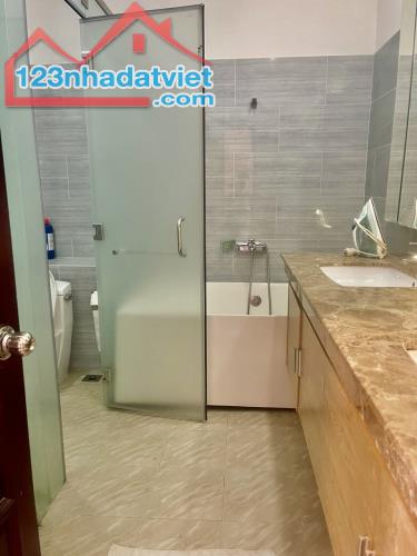 NHÀ BÌNH QUỚI 2 MẶT TIỀN - HẺM XE TẢI TRÁNH - DT 100m2 (5 x 20) - GIÁ 10.6T - 5
