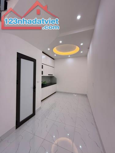 Ngõ Toàn Thắng, Khâm Thiên, Trước Nhà 4m. DT 41m2, 3 Tầng, Mặt Tiền 3.4m. 12.8 Tỷ - 4