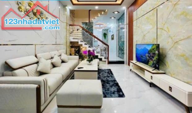 Cần bán nhà gấp ở Đường Cô Giang, Phường 2, Phú Nhuận