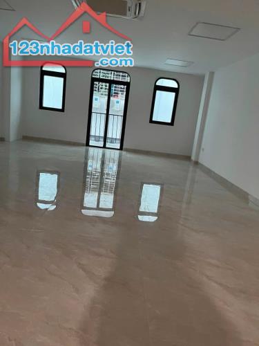 (Tin thật 100%) Bán tòa VP kết hợp CHDV 80m2 x 9T tại phố Đê La Thành - Kim Mã - Phân lô - 3