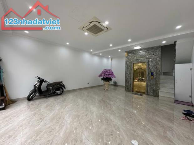 Nhà Đẹp Mặt Phố Kinh Doanh, Thọ Lão, Hai Bà Trưng 42/55m, 7 tầng, mt 5.8m, giá 32 tỷ.