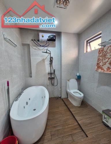 Bán nhà Văn Cao, Đằng Giang, Ngô Quyền, Hải Phòng. 4 tầng, 40m2, 3,2 tỷ. Ngang 4m, t2dn - 3