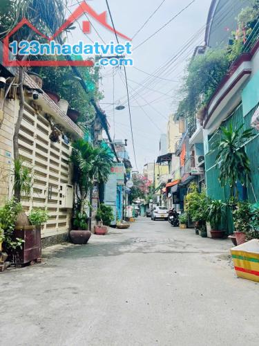 BÁN NHÀ LÊ VĂN QUỚI - NGÃ TƯ BỐN XÃ - BÌNH TÂN - 3 TẦNG BTCT - 60M2 - HẺM XE HƠI THÔNG - - 1