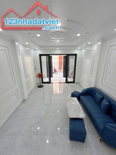 BÁN NHÀ LÊ VĂN QUỚI - NGÃ TƯ BỐN XÃ - BÌNH TÂN - 3 TẦNG BTCT - 60M2 - HẺM XE HƠI THÔNG - - 2