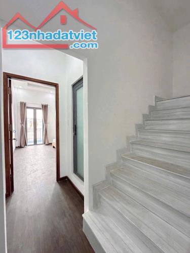 BÁN NHÀ LÊ VĂN QUỚI - NGÃ TƯ BỐN XÃ - BÌNH TÂN - 3 TẦNG BTCT - 60M2 - HẺM XE HƠI THÔNG - - 4