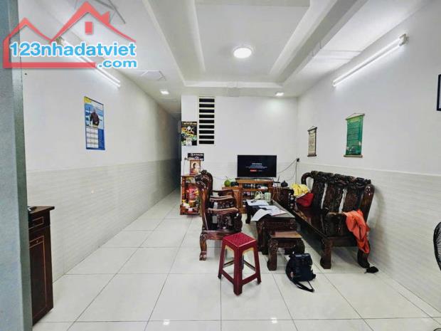 Q12001 - Bán nhà HXH Tân Chánh Hiệp 13, 46m2 ngang 4m, 3PN, SHR, Nhỉnh 4 tỷ TL - 4