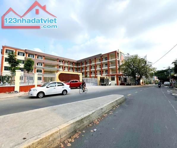 Ô tô ngủ trong nhà, Gò Vấp, 60m2, 2 Tầng, 4 Tỉ hơn