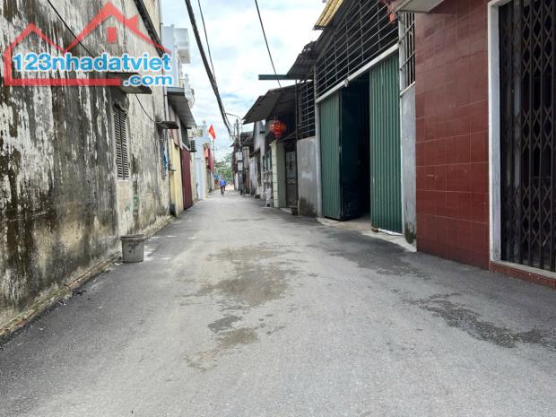 🔥🔥 MỘT LÔ DUY NHẤT ĐƯỜNG 2 Ô TÔ TRÁNH PHÓNG  ✅ Dt : 53m  💸💸 Giá : 2tyxx có như không