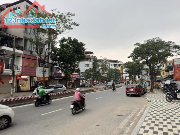 Mặt phố Lạc Long Quân - Tòa VP 5 tầng - MT rộng - Sổ nở hậu. - 3