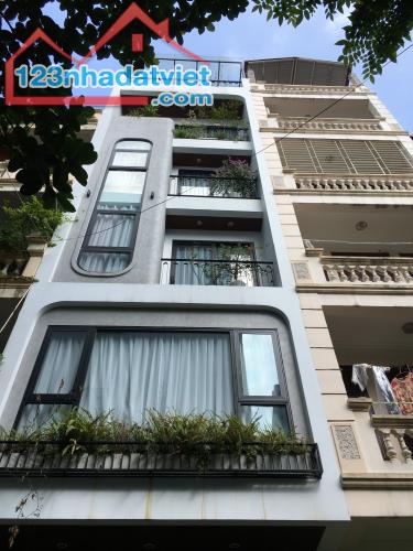 BÁN NHÀ PHÂN LÔ PHỐ QUẦN NGỰA 80M2 - 4 TẦNG - 4.5M MẶT TIỀN - VỈA HÈ Ô TÔ TRÁNH - 42TỶ
