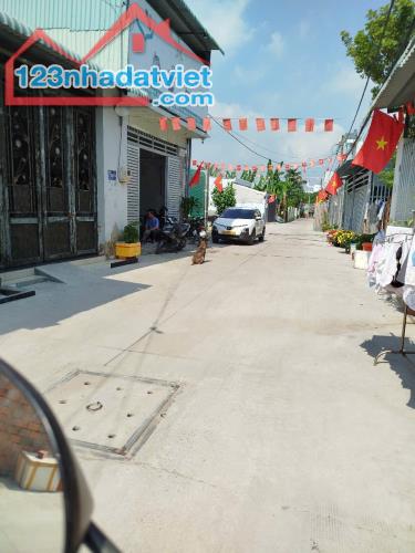 Nhà 3 tầng, HXH, Trịnh Thị Miếng, Thới Tam Thôn , Hóc Môn - 1