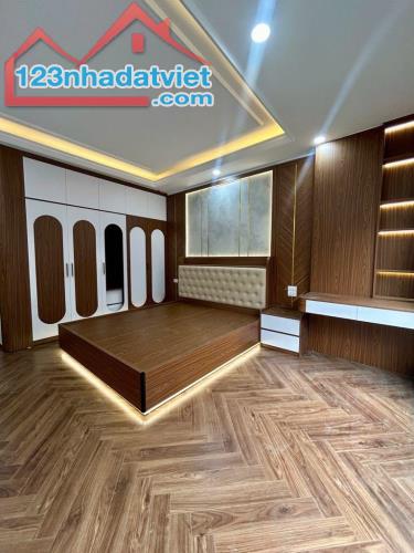 NHÀ ĐẸP THÁI HÀ 61M2 4T, VÀI BƯỚC RA PHỐ, CÁCH Ô TÔ 10M 10 TỶ - 1