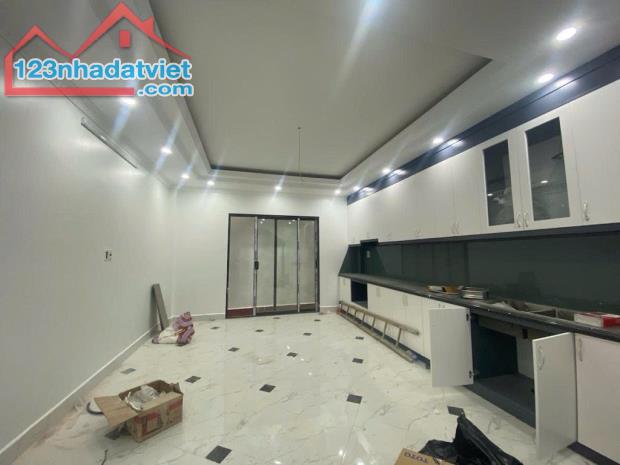 BÁN NHÀ MỚI GIẢI PHÓNG - THANG MÁY - Ô TÔ TRÁNH – BAY NHANH – 77M2 – 16 TỶ - 2